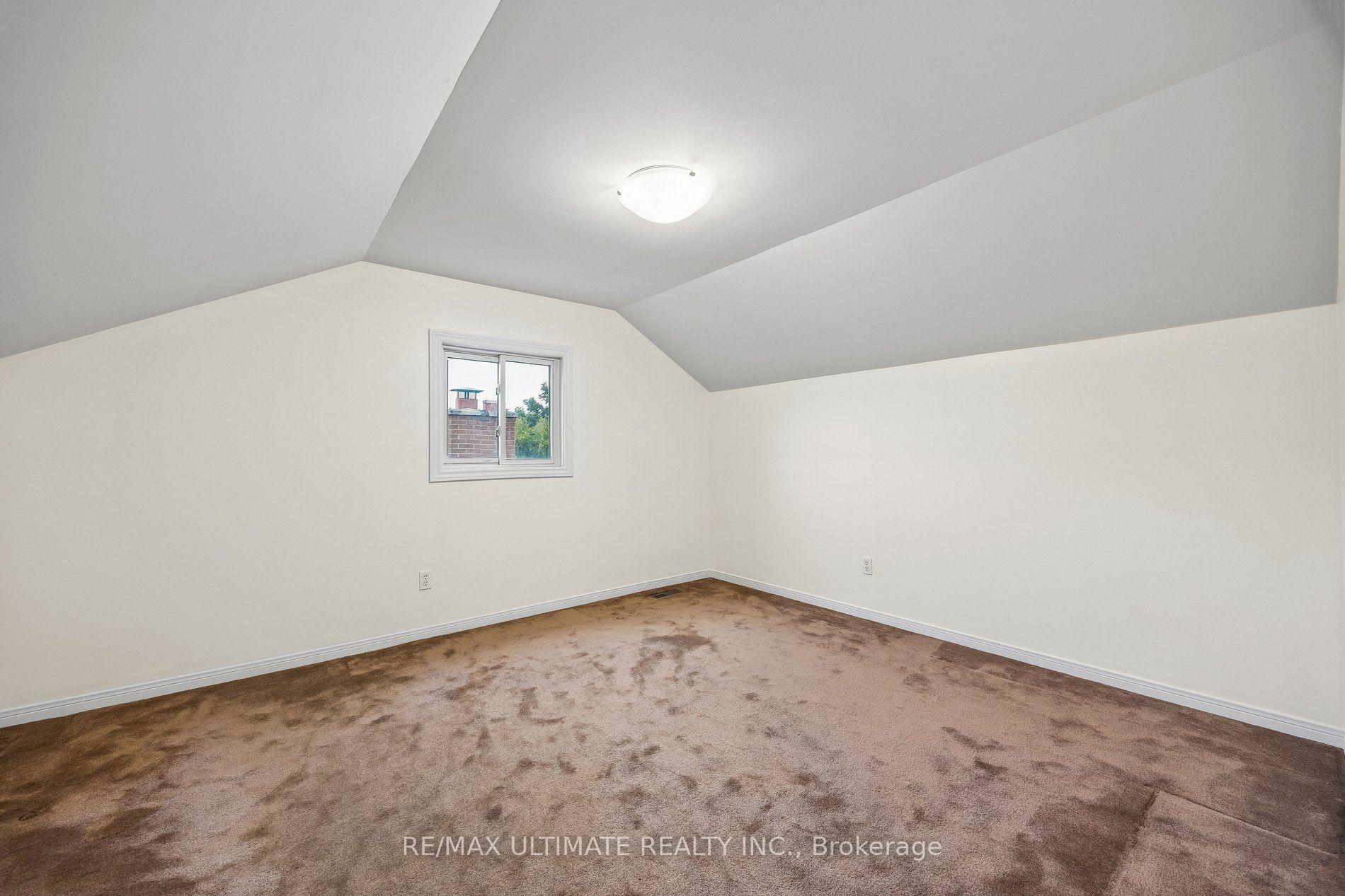 Photo 31 of 32 Saddletree Drive, North York, Bayview Woods-Steeles — HOMEH