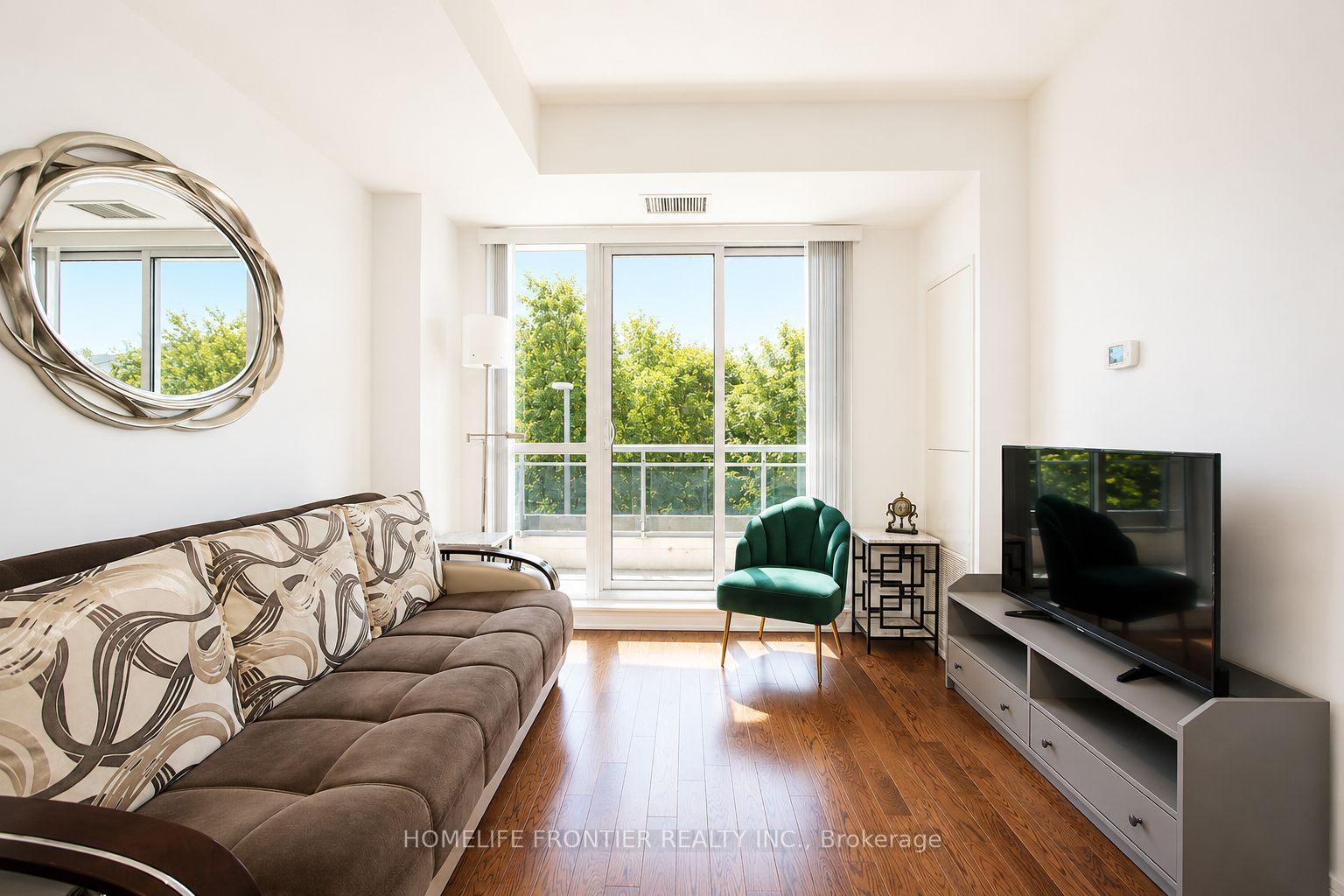 Photo 5 of Unit 218, 9191 Yonge Street, Richmond Hill, Langstaff — HOMEH