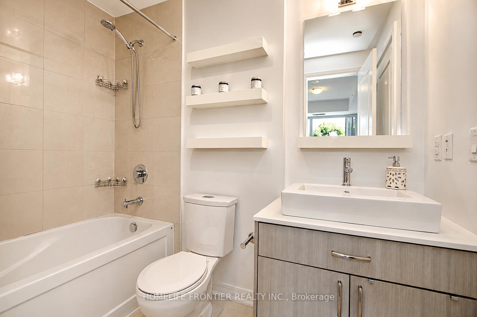 Photo 9 of Unit 218, 9191 Yonge Street, Richmond Hill, Langstaff — HOMEH
