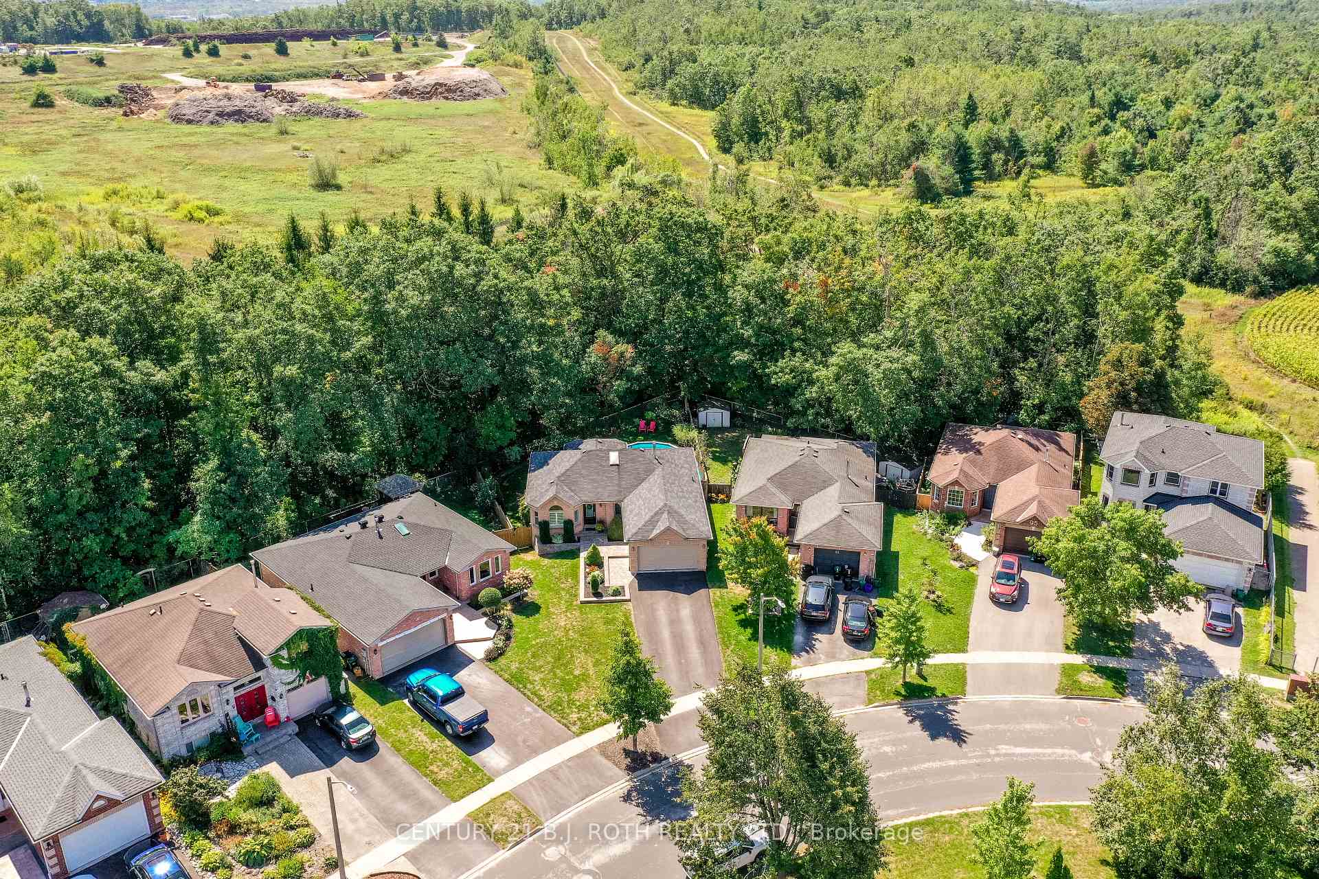 Photo 2 of 91 Benson Drive, Barrie, Sandy Hollow — HOMEH