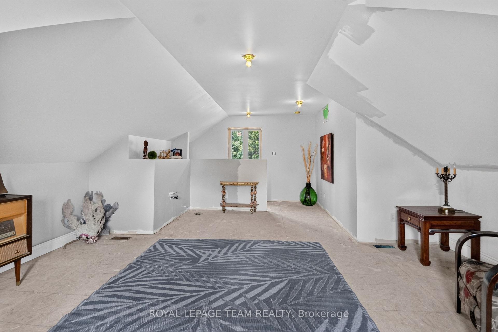 Photo 7 of 1425 Balmoral Drive, Ottawa, Cedardale — HOMEH