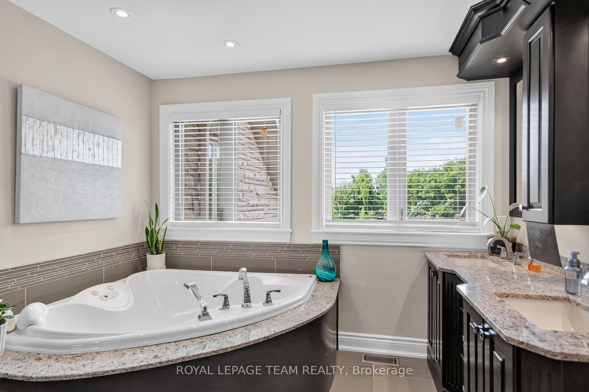 Photo 9 of 1425 Balmoral Drive, Ottawa, Cedardale — HOMEH