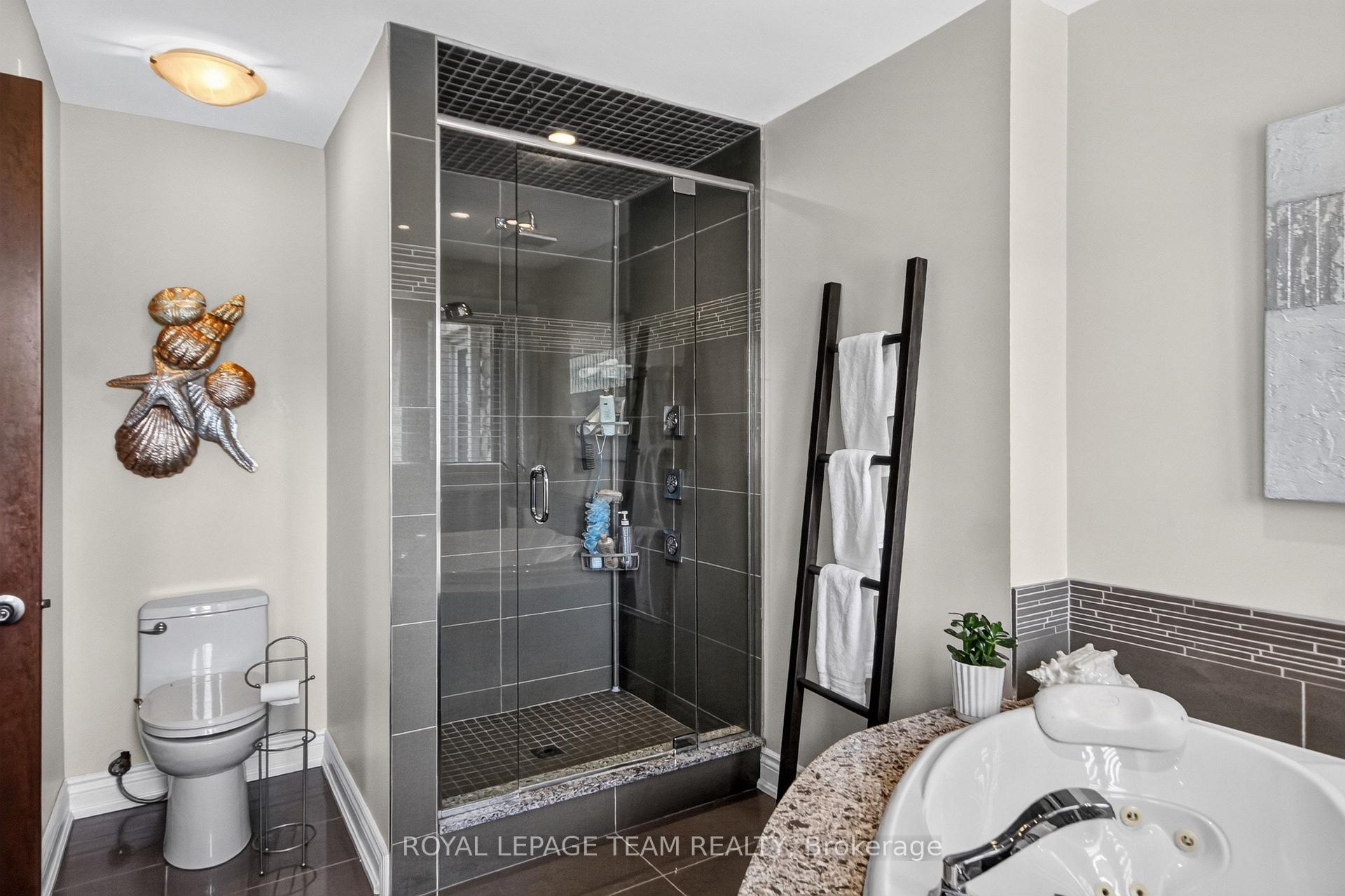 Photo 10 of 1425 Balmoral Drive, Ottawa, Cedardale — HOMEH