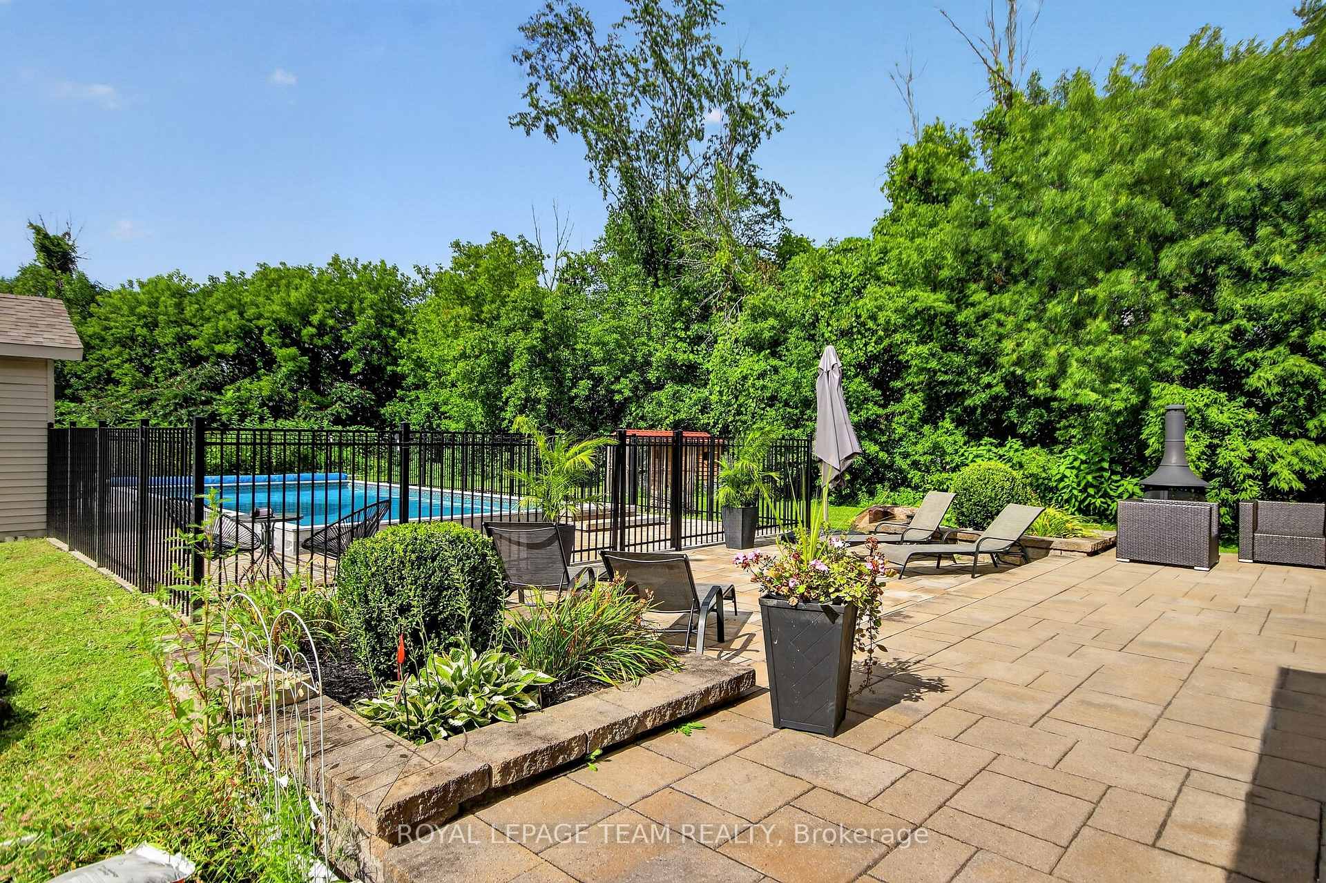 Photo 15 of 1425 Balmoral Drive, Ottawa, Cedardale — HOMEH