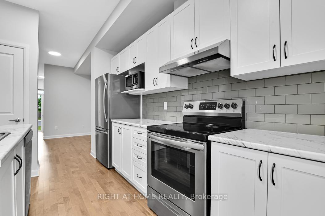Photo 7 of 306 Guppy Grove, Ottawa, Avalon West — HOMEH