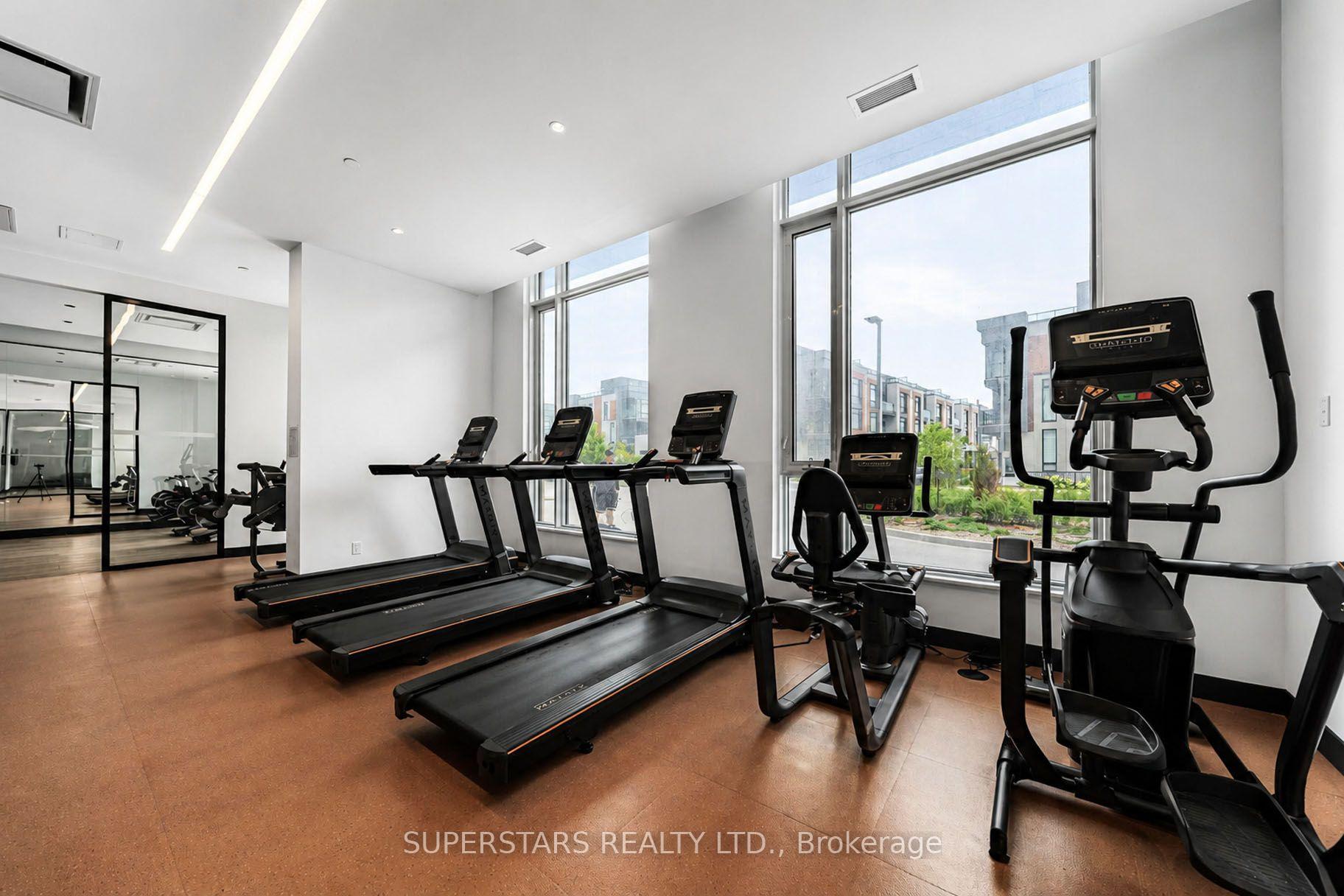 Photo 21 of Unit 906, 6 David Eyer Road, Richmond Hill, Rural Richmond Hill — HOMEH