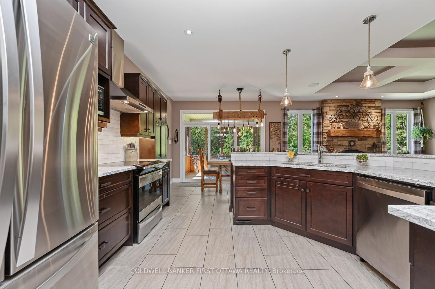 Photo 13 of 193 Maggie's Crescent, Beckwith, Beckwith Twp — HOMEH