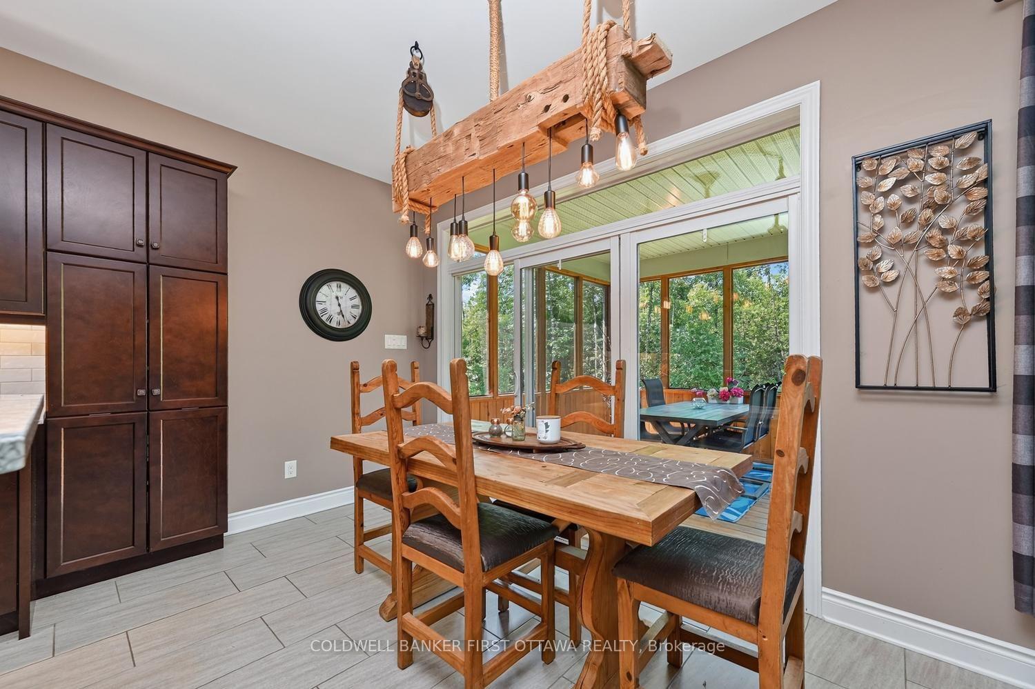 Photo 16 of 193 Maggie's Crescent, Beckwith, Beckwith Twp — HOMEH