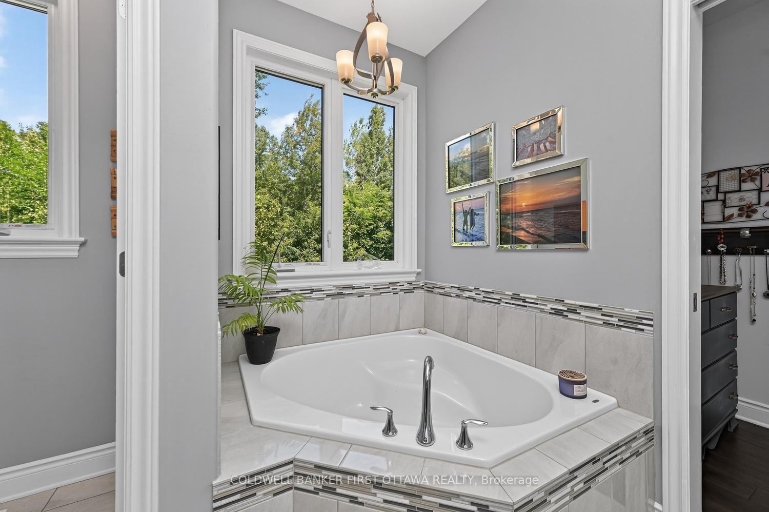 Photo 22 of 193 Maggie's Crescent, Beckwith, Beckwith Twp — HOMEH