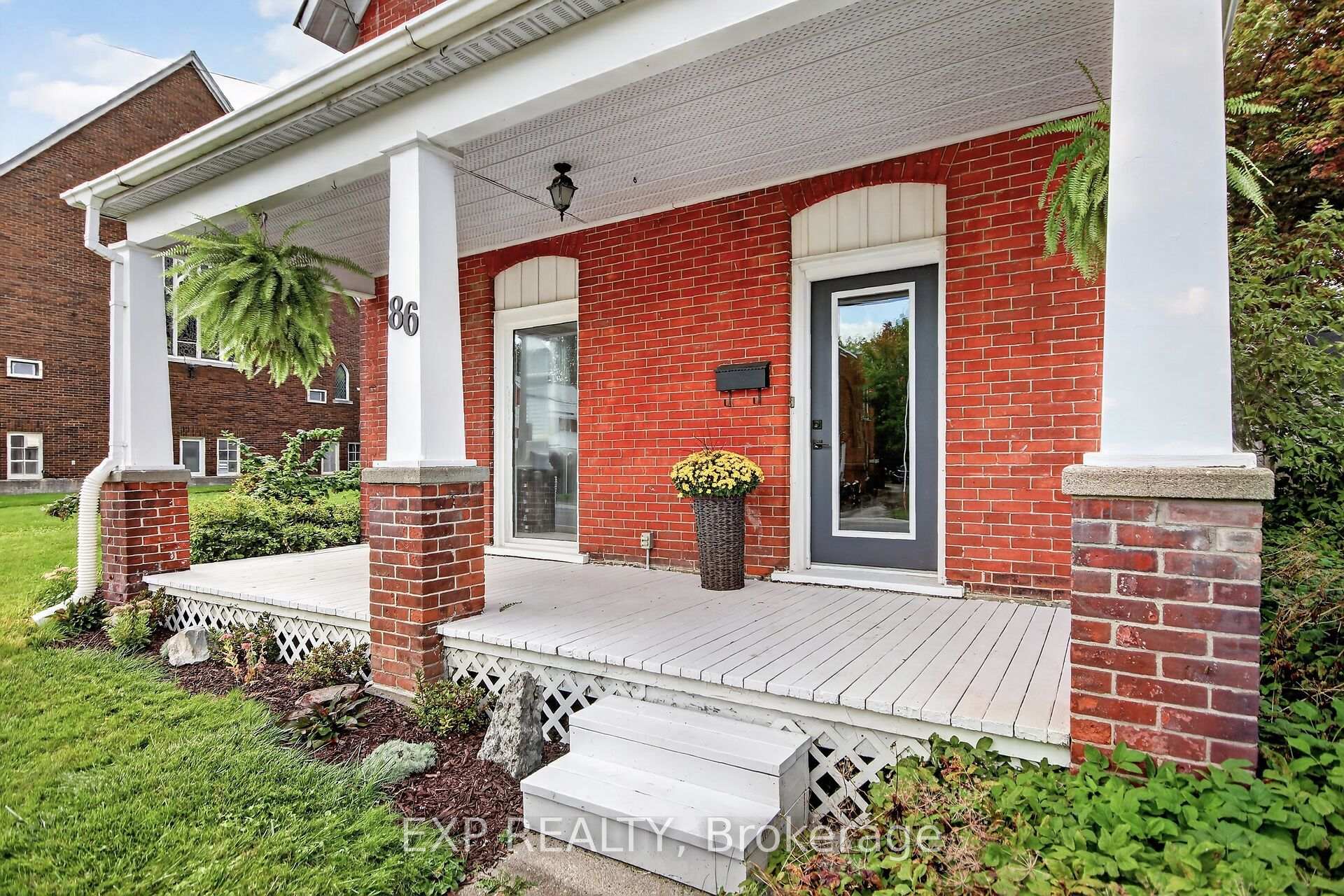 Photo 2 of 86 Daniel Street N, Arnprior, Arnprior — HOMEH