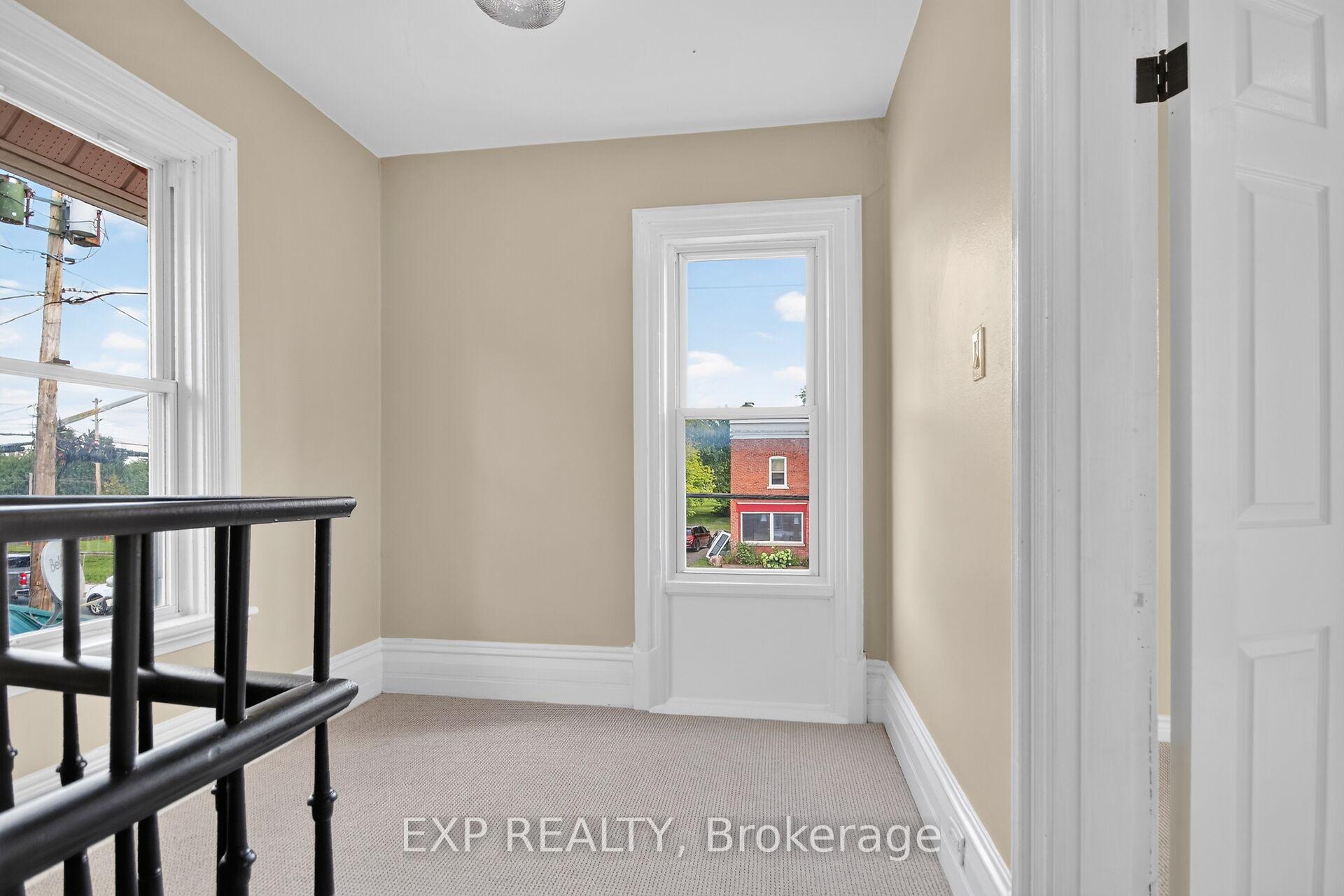 Photo 21 of 86 Daniel Street N, Arnprior, Arnprior — HOMEH
