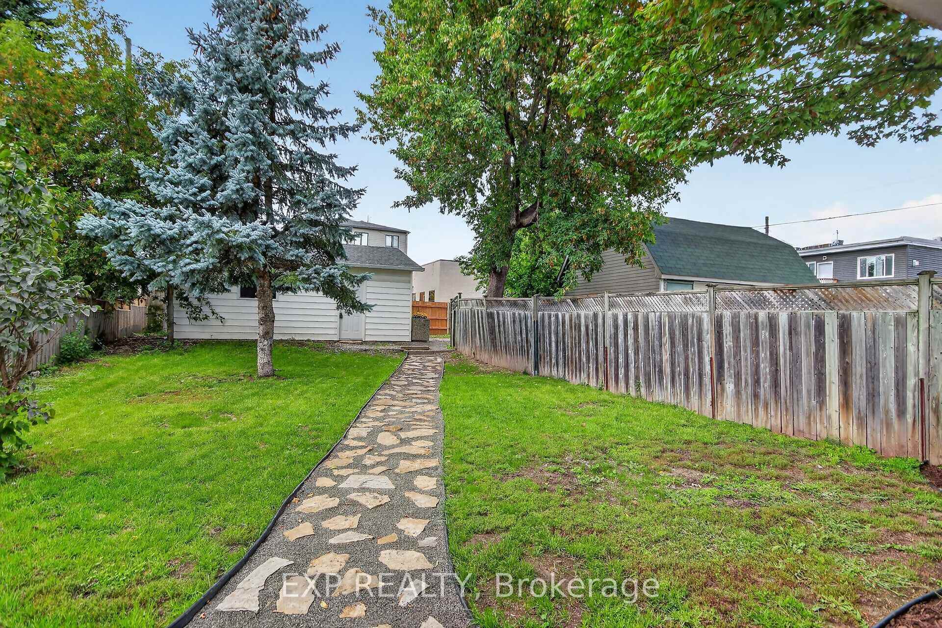 Photo 42 of 86 Daniel Street N, Arnprior, Arnprior — HOMEH