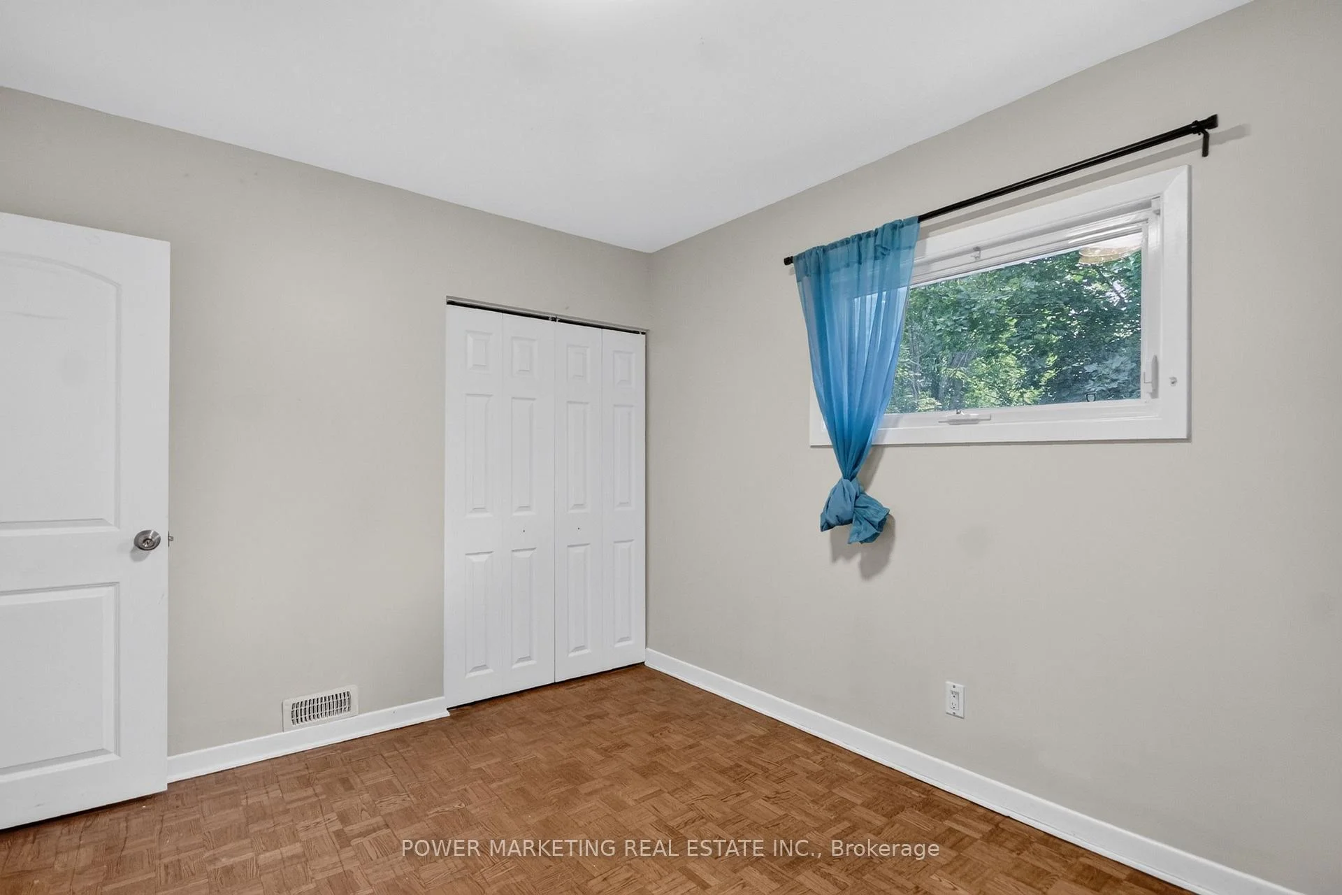 Photo 44 of 58 Aero Drive, Ottawa, Lakeview Park — HOMEH