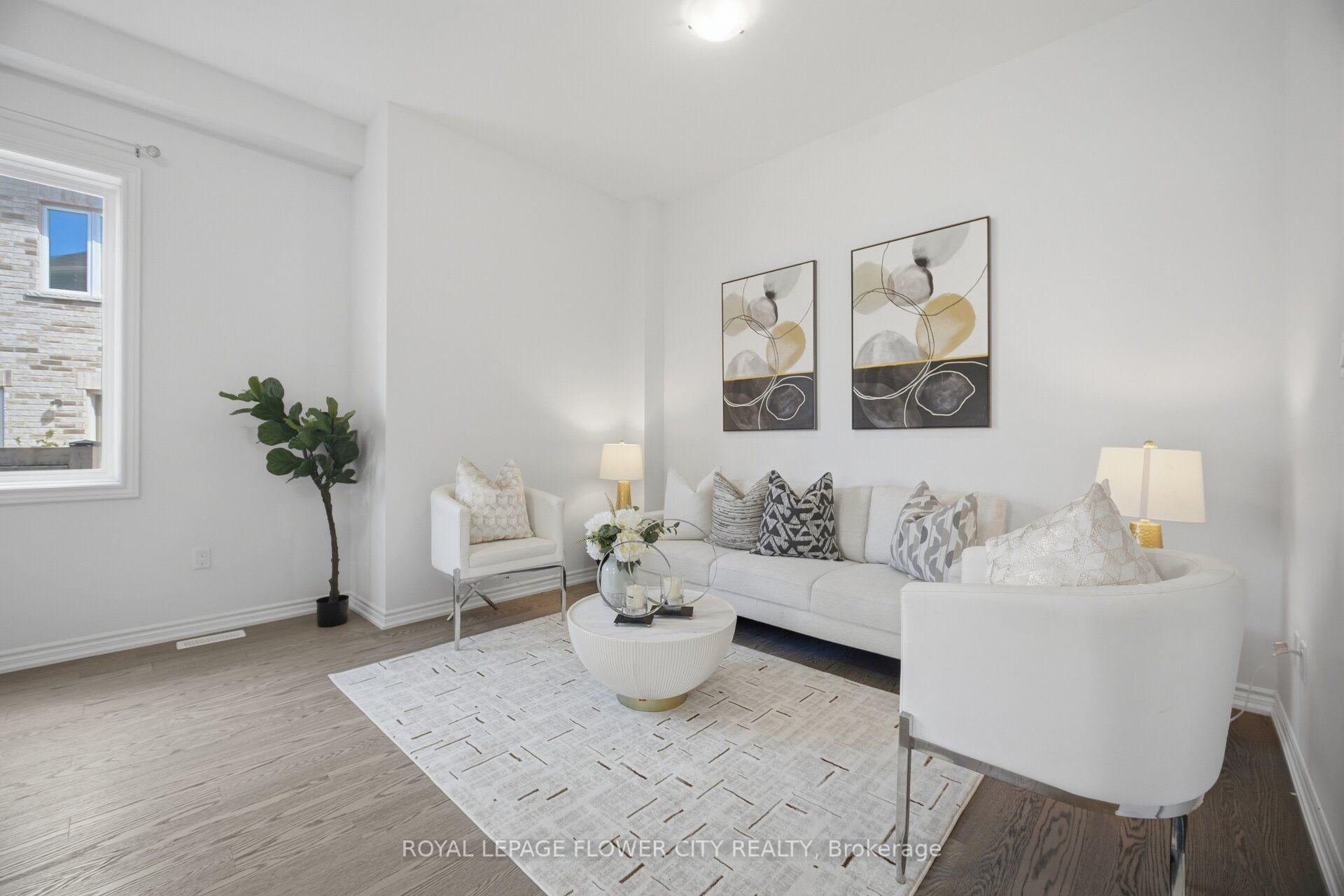 Photo 5 of 18 Malpass Street, Brampton, Northwest Brampton — HOMEH