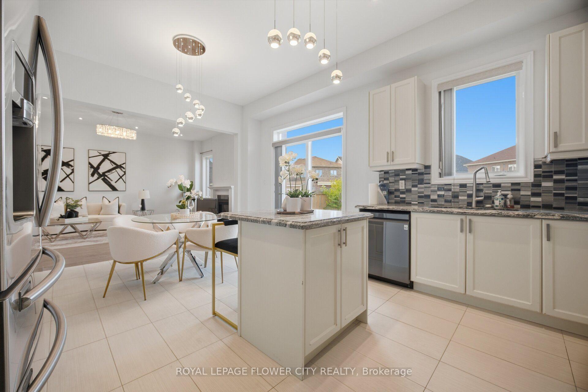 Photo 15 of 18 Malpass Street, Brampton, Northwest Brampton — HOMEH