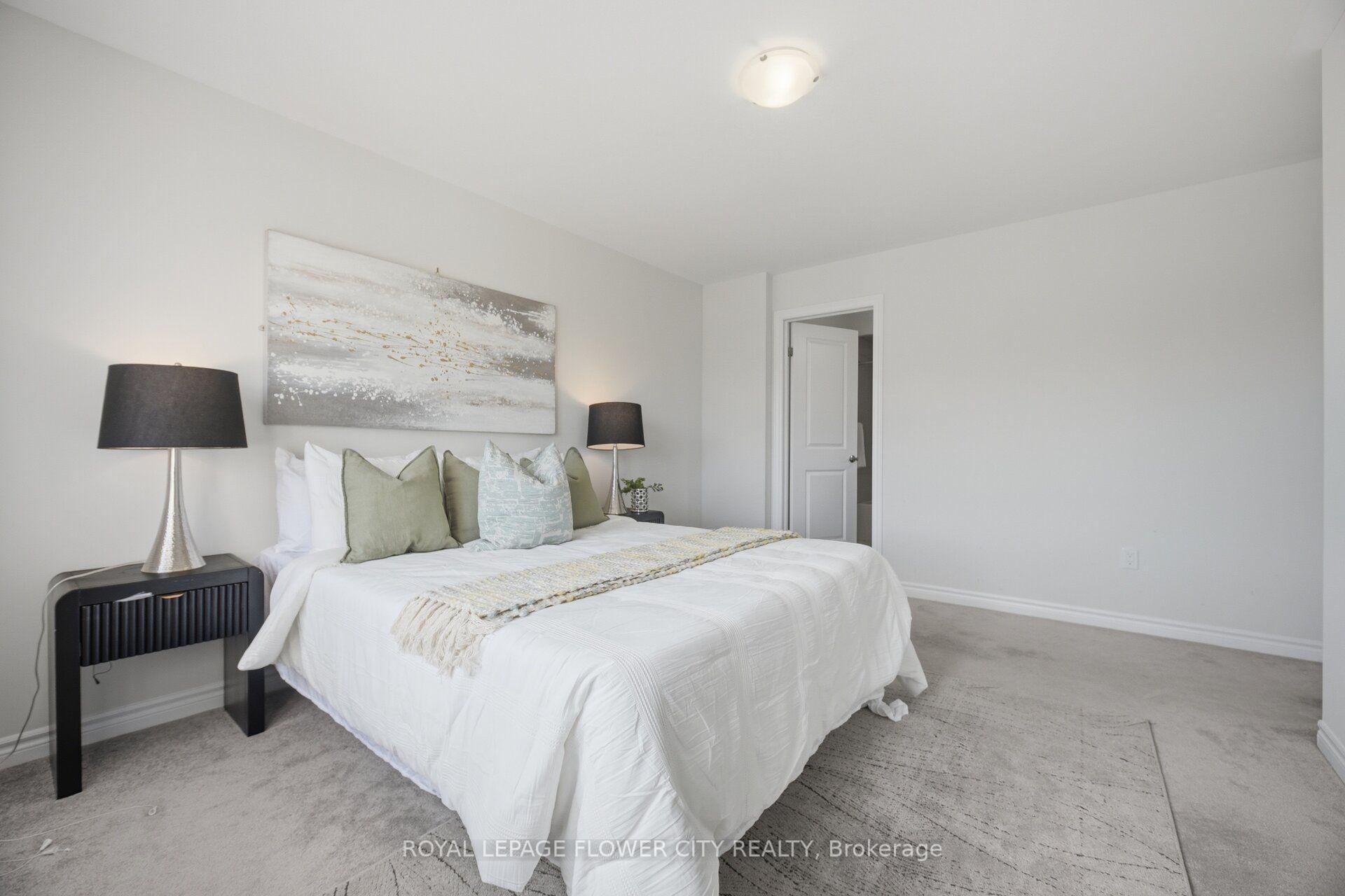 Photo 32 of 18 Malpass Street, Brampton, Northwest Brampton — HOMEH
