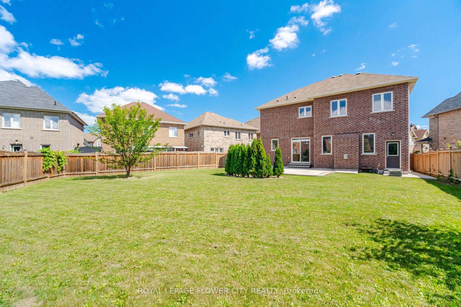 Photo 48 of 18 Malpass Street, Brampton, Northwest Brampton — HOMEH
