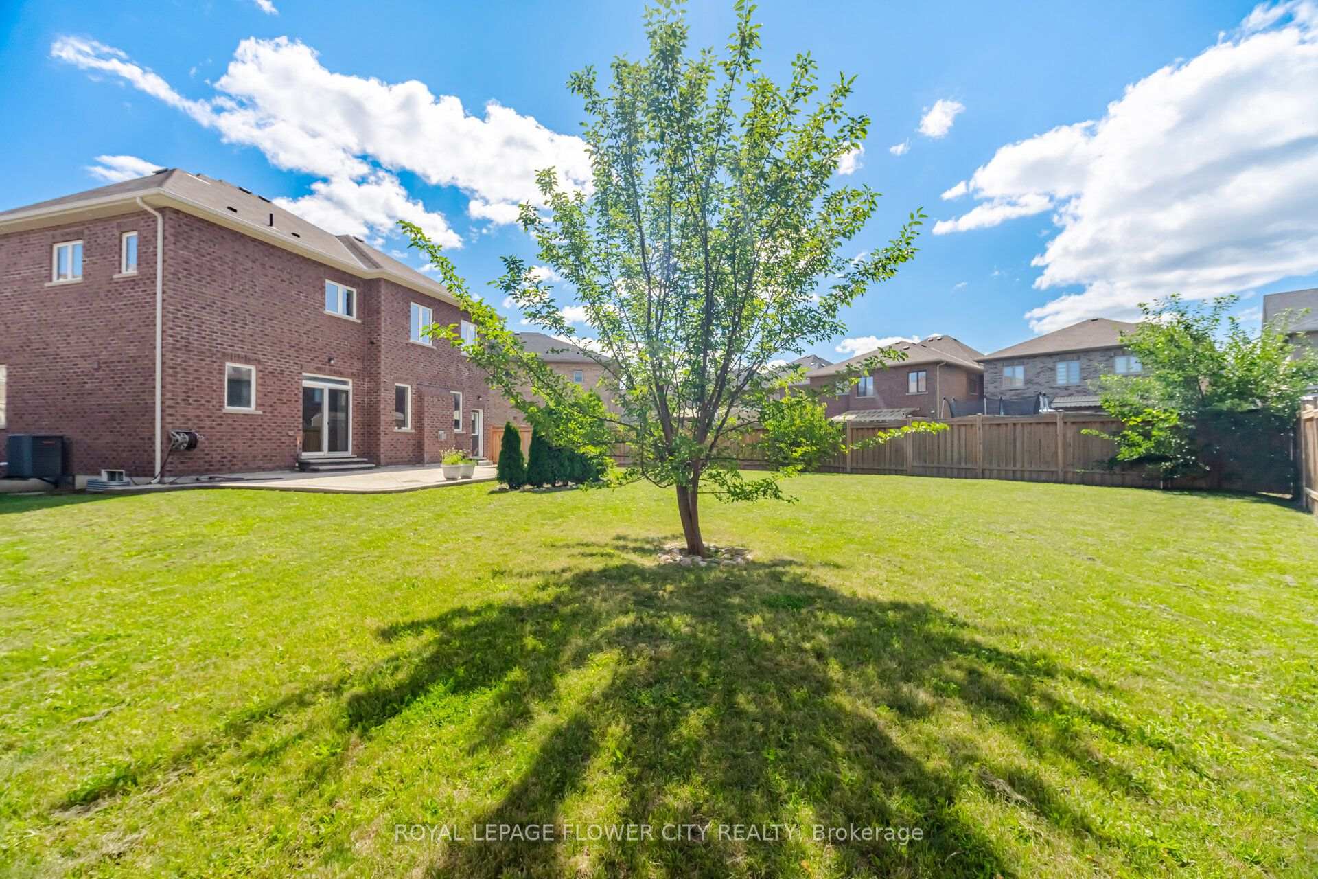 Photo 49 of 18 Malpass Street, Brampton, Northwest Brampton — HOMEH