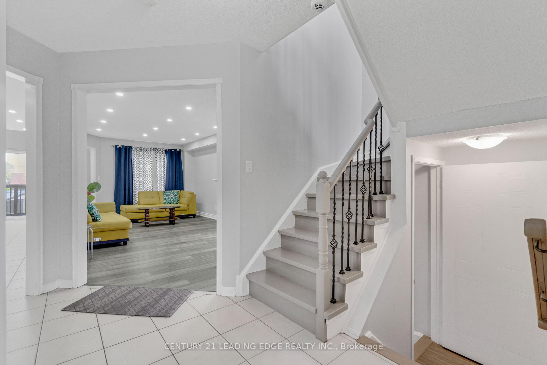 Photo 15 of 1296 Ashgrove Crescent, Oshawa, Pinecrest — HOMEH