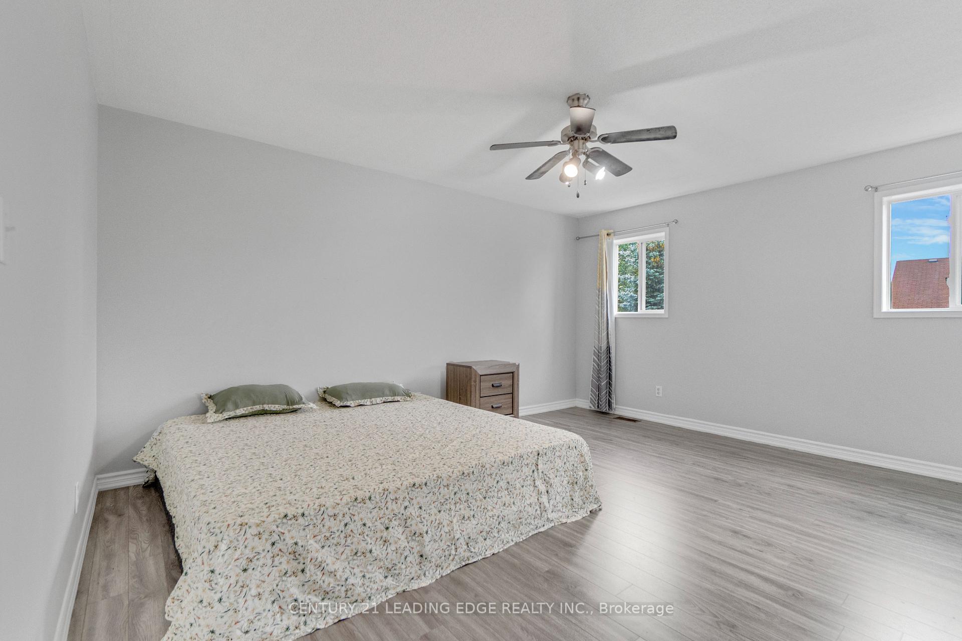 Photo 18 of 1296 Ashgrove Crescent, Oshawa, Pinecrest — HOMEH