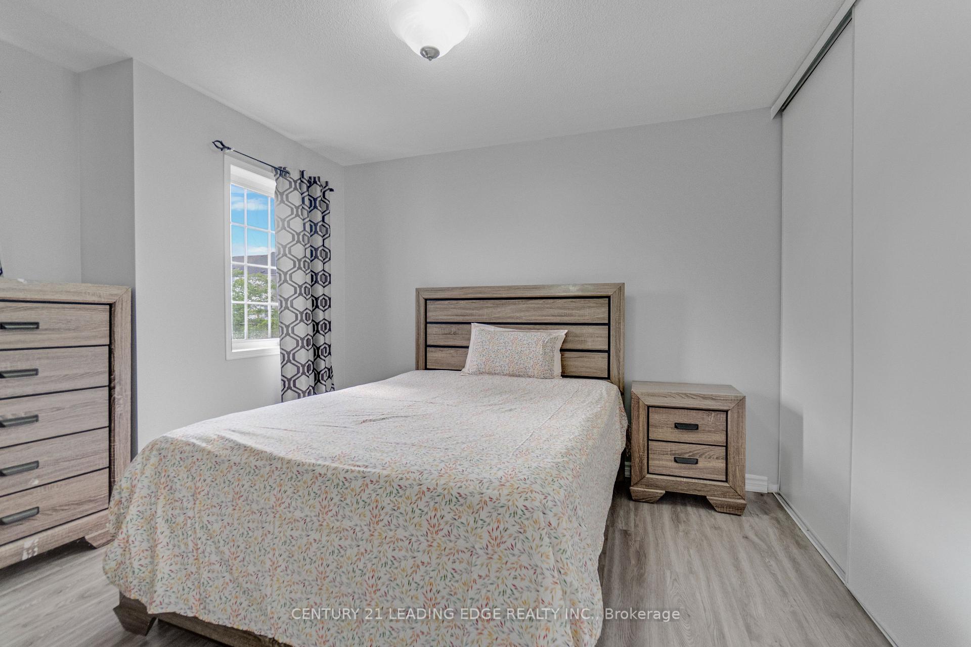 Photo 25 of 1296 Ashgrove Crescent, Oshawa, Pinecrest — HOMEH