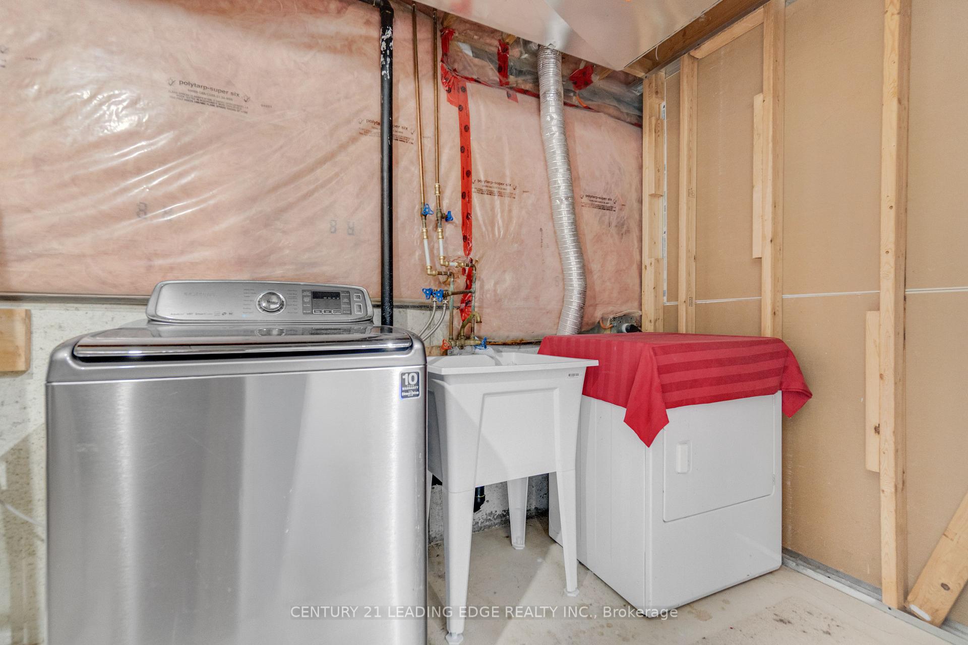 Photo 32 of 1296 Ashgrove Crescent, Oshawa, Pinecrest — HOMEH