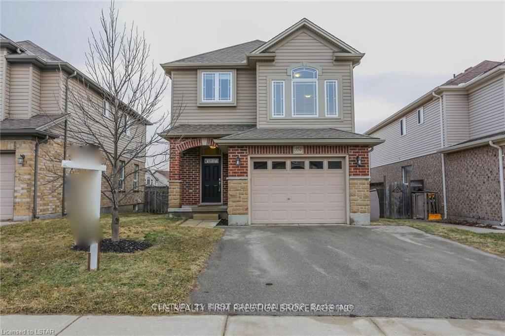 Photo 2 of 950 Oakcrossing Road, London, North M — HOMEH