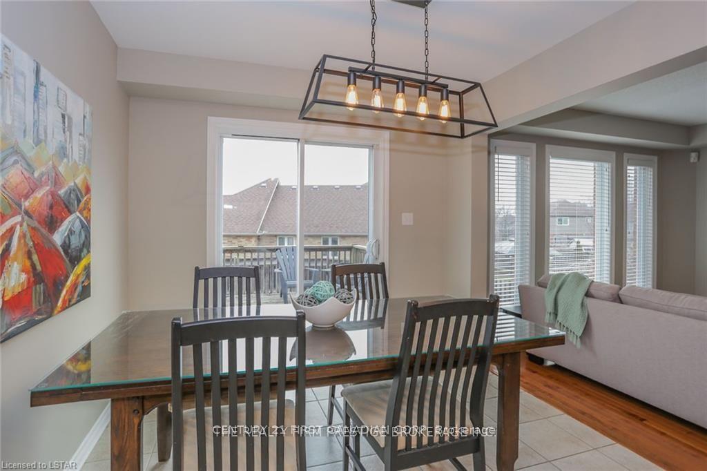 Photo 16 of 950 Oakcrossing Road, London, North M — HOMEH