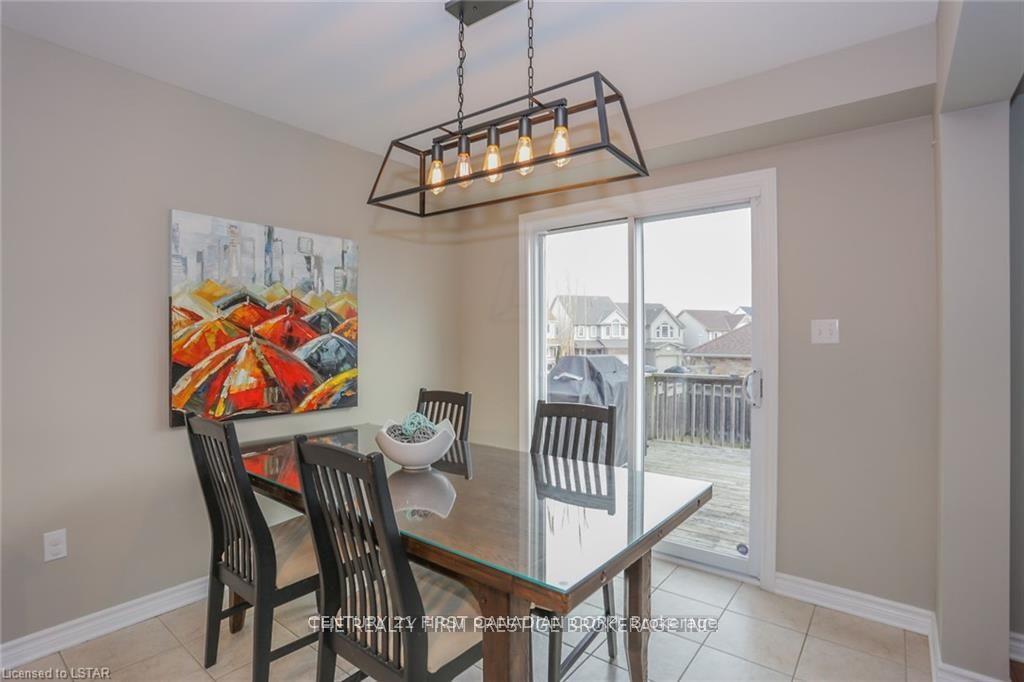 Photo 17 of 950 Oakcrossing Road, London, North M — HOMEH