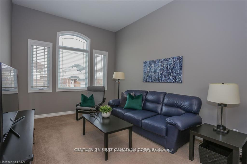 Photo 20 of 950 Oakcrossing Road, London, North M — HOMEH