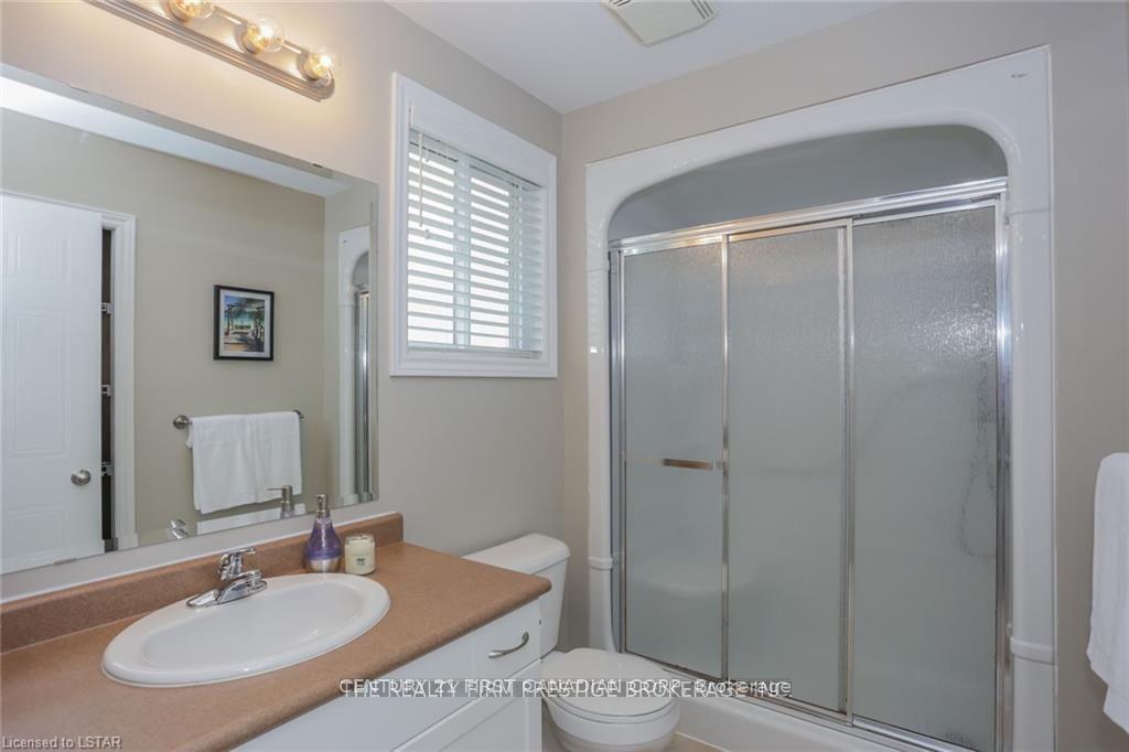 Photo 27 of 950 Oakcrossing Road, London, North M — HOMEH