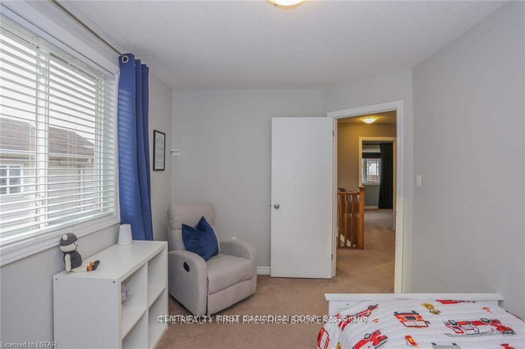 Photo 29 of 950 Oakcrossing Road, London, North M — HOMEH