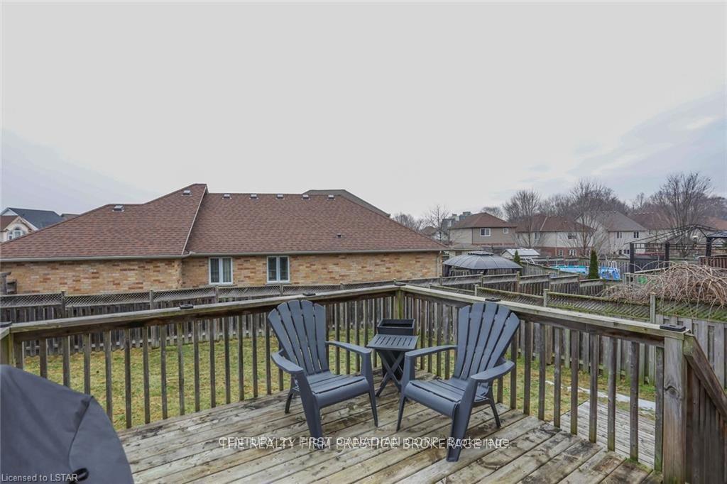 Photo 34 of 950 Oakcrossing Road, London, North M — HOMEH