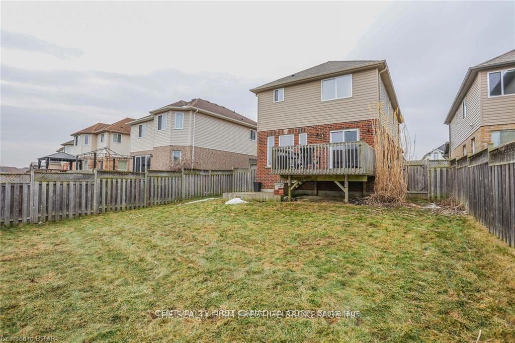Photo 37 of 950 Oakcrossing Road, London, North M — HOMEH