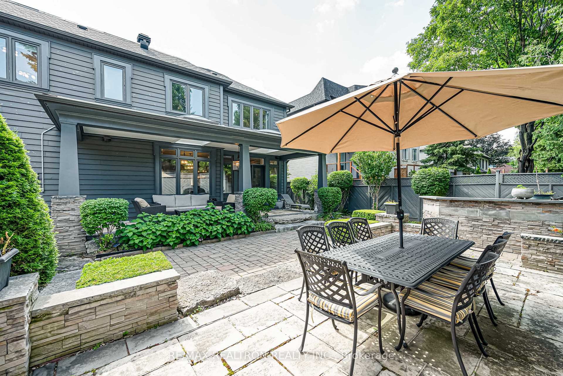 Photo 7 of 37 Stuart Crescent, North York, Lansing-Westgate — HOMEH