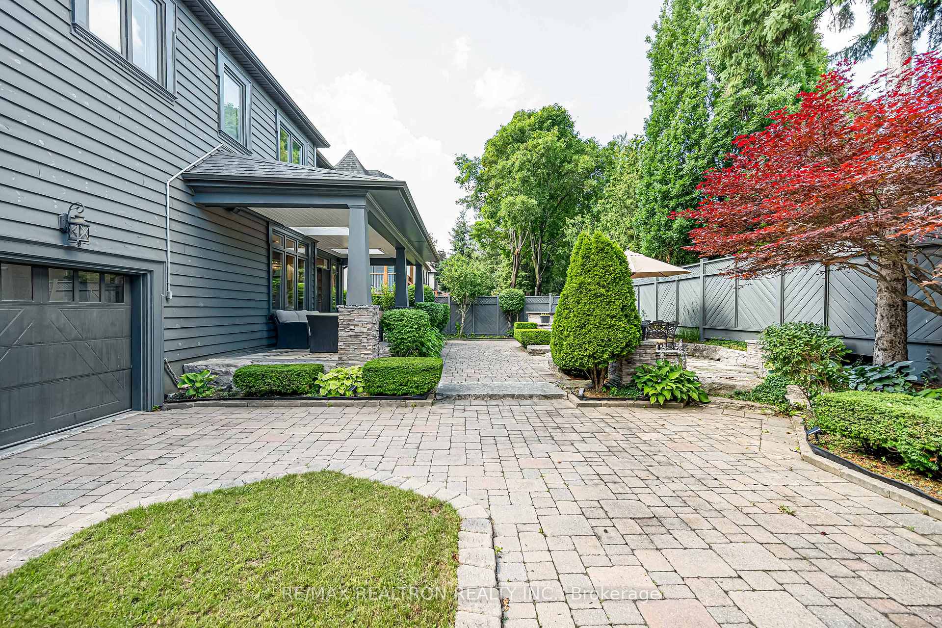 Photo 11 of 37 Stuart Crescent, North York, Lansing-Westgate — HOMEH