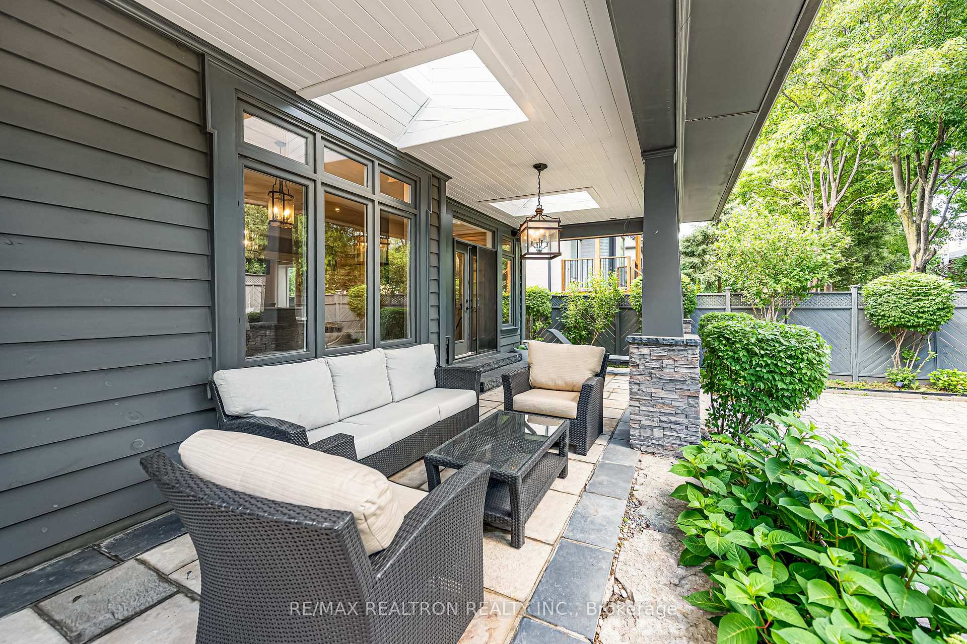 Photo 16 of 37 Stuart Crescent, North York, Lansing-Westgate — HOMEH