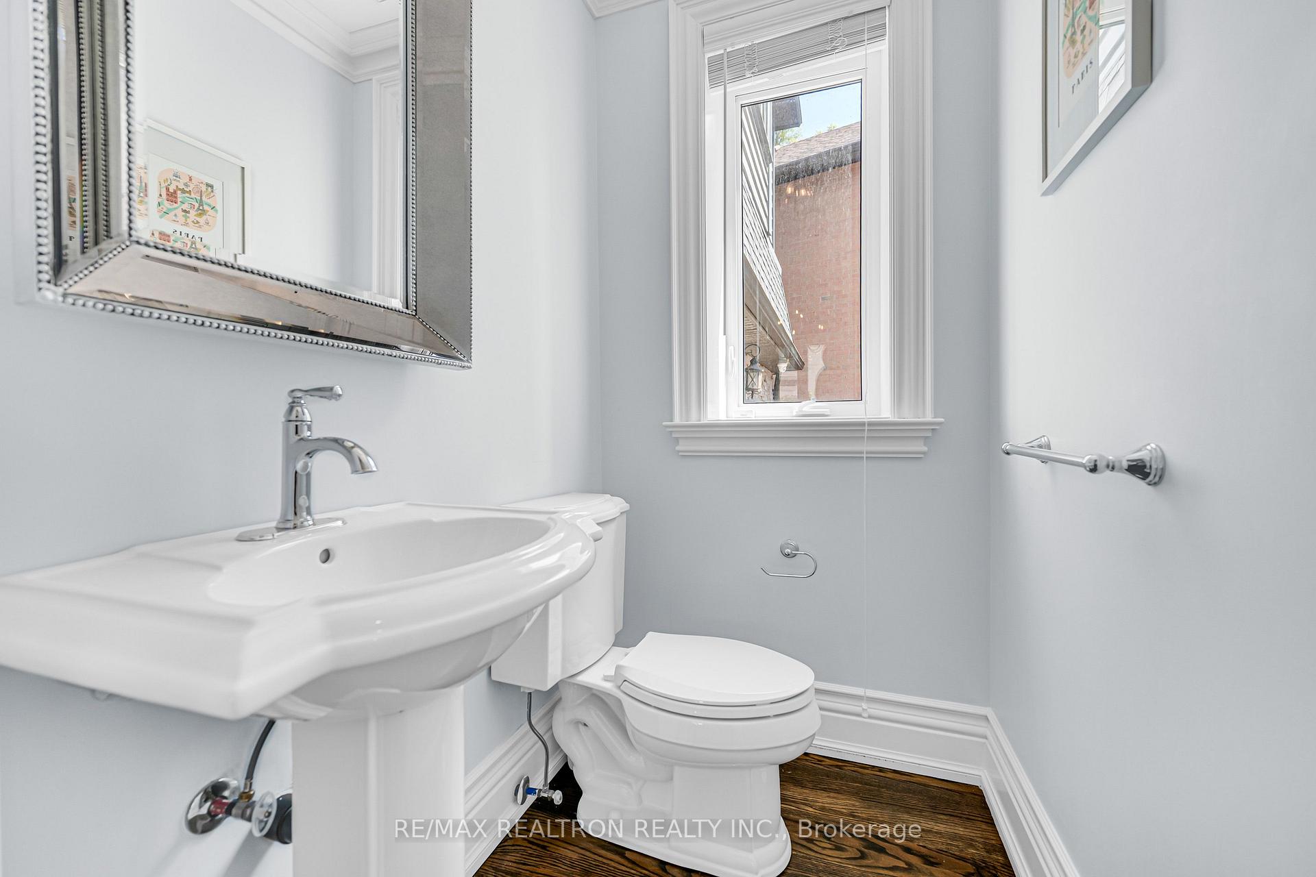 Photo 18 of 37 Stuart Crescent, North York, Lansing-Westgate — HOMEH