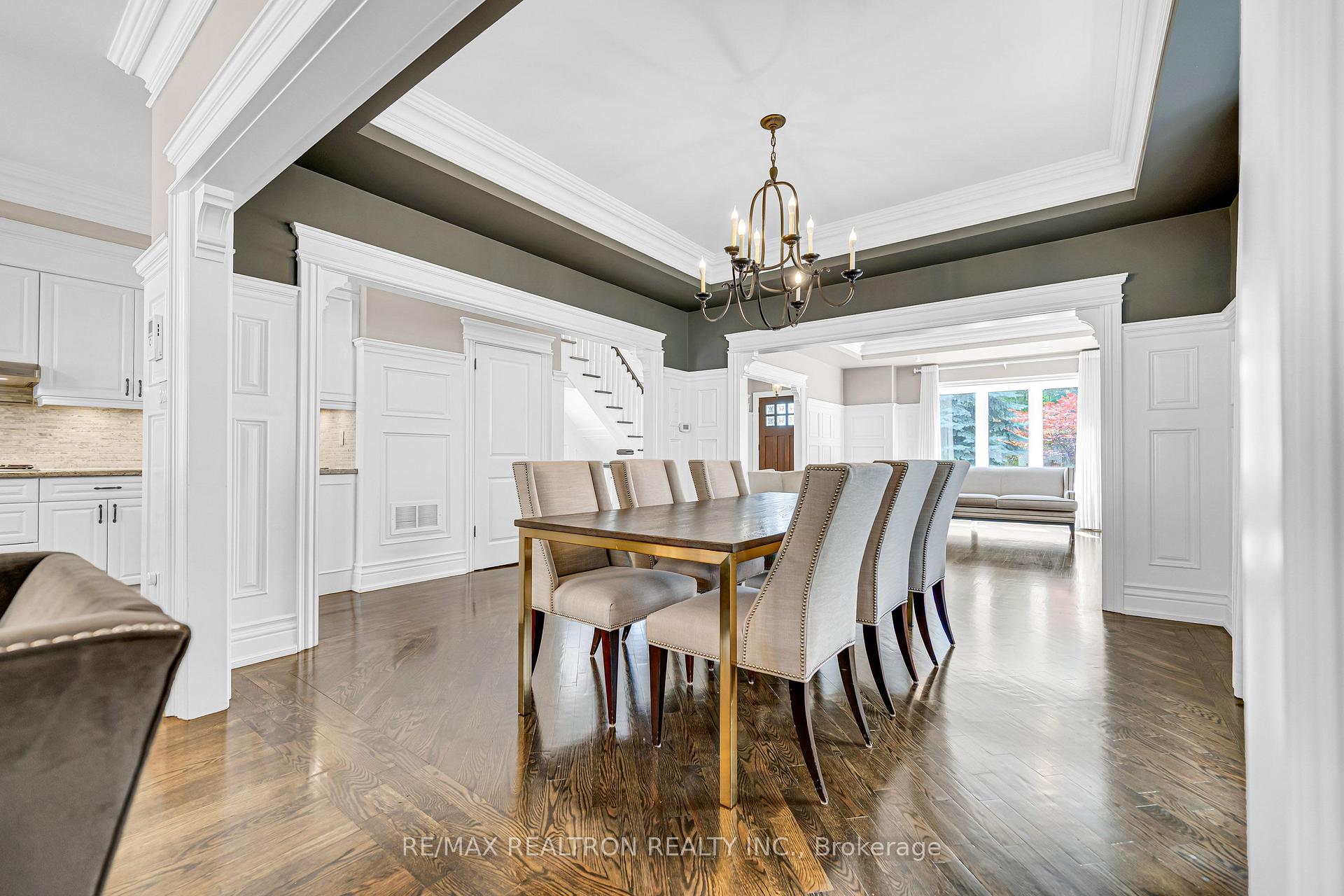 Photo 27 of 37 Stuart Crescent, North York, Lansing-Westgate — HOMEH