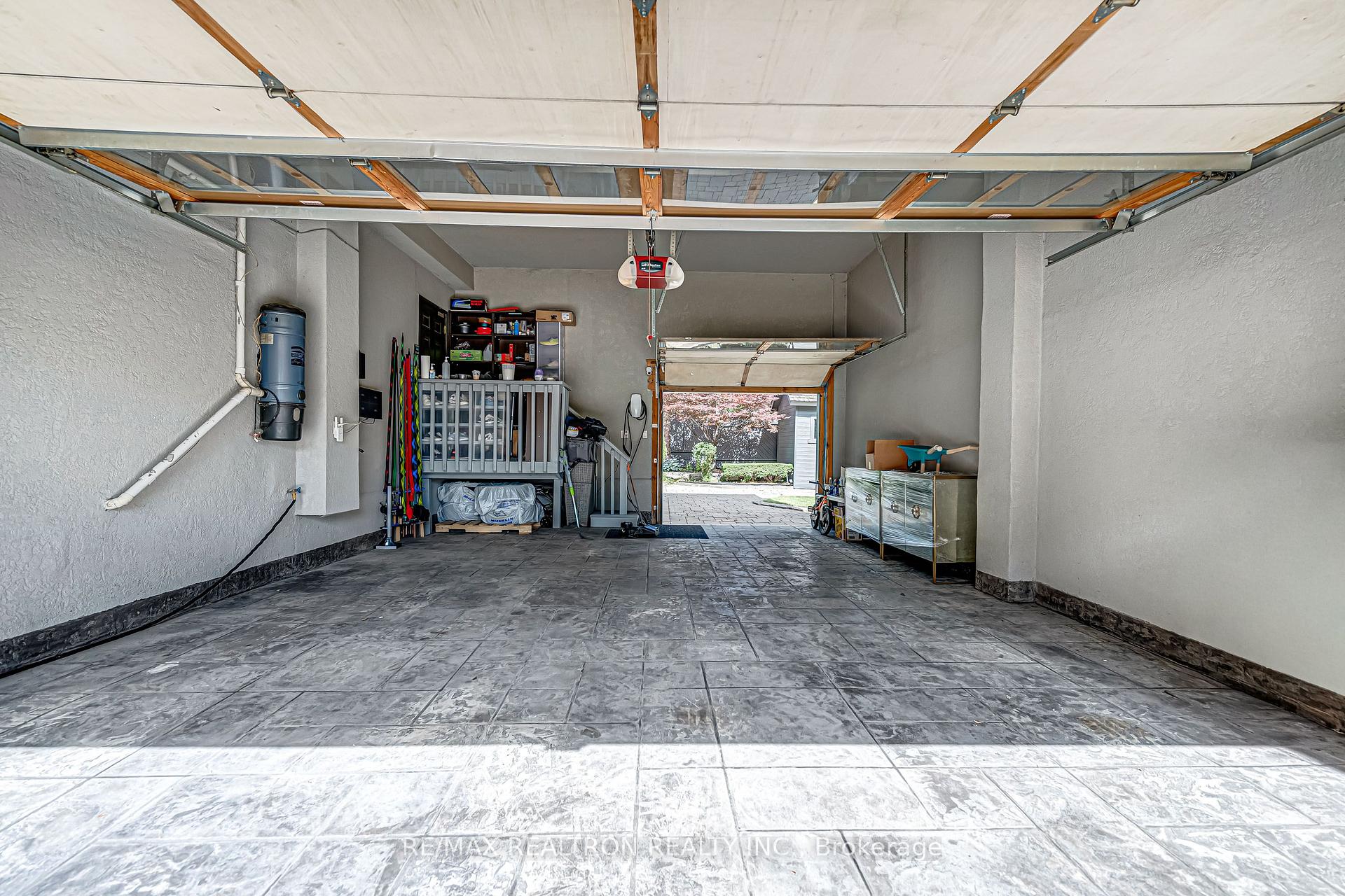 Photo 50 of 37 Stuart Crescent, North York, Lansing-Westgate — HOMEH