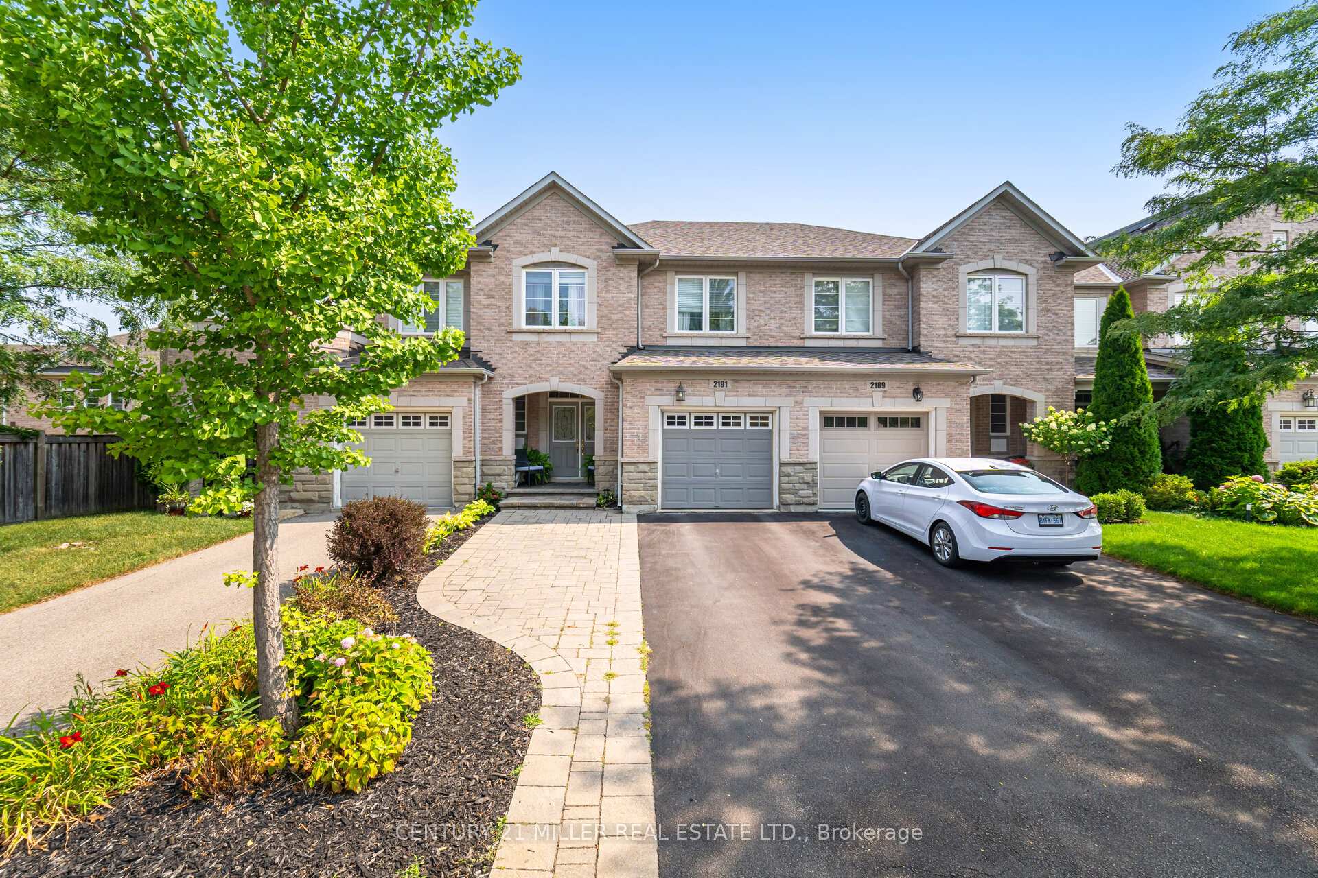 Photo 2 of 2191 Emily Circle, Oakville, Bronte Creek — HOMEH