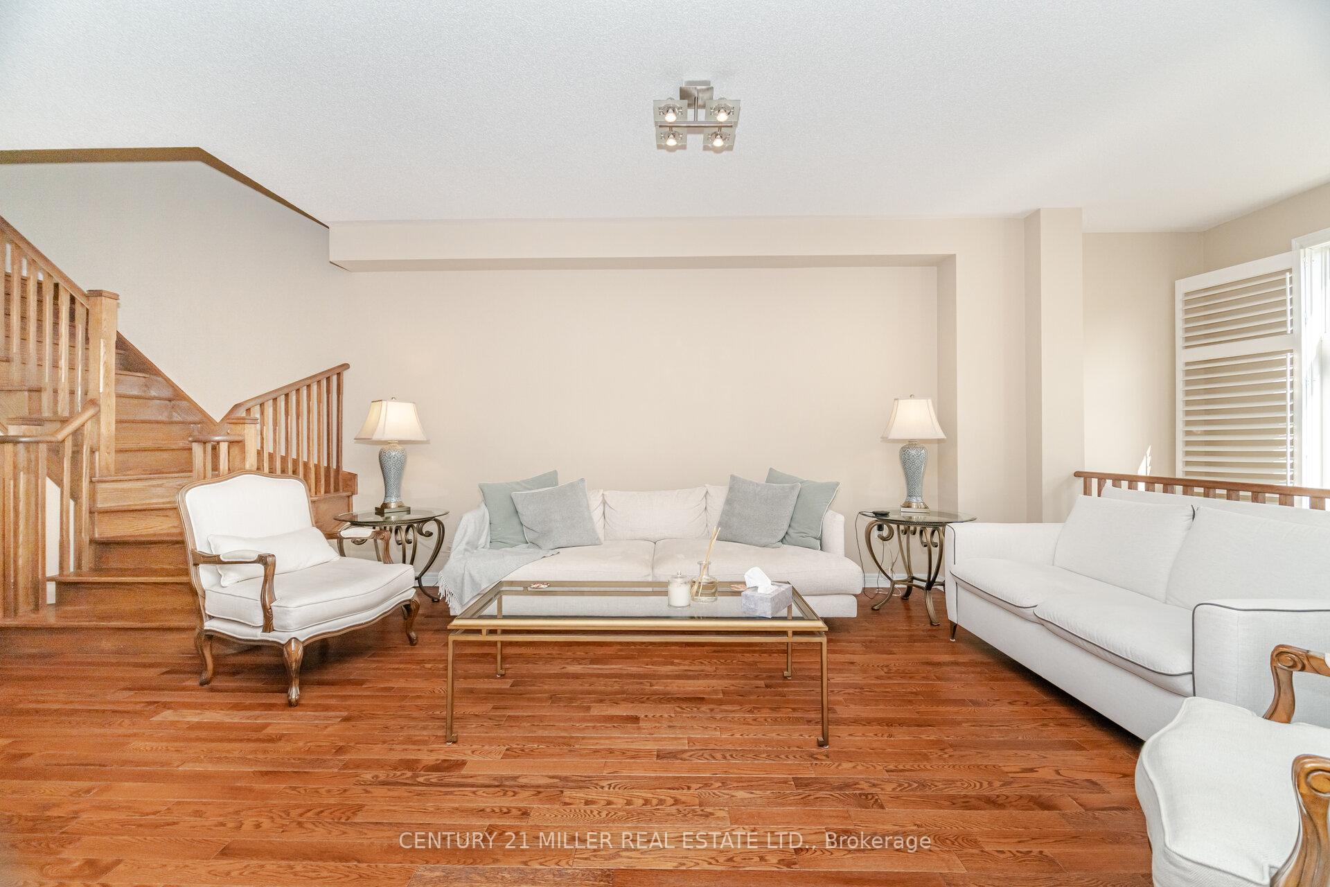Photo 13 of 2191 Emily Circle, Oakville, Bronte Creek — HOMEH