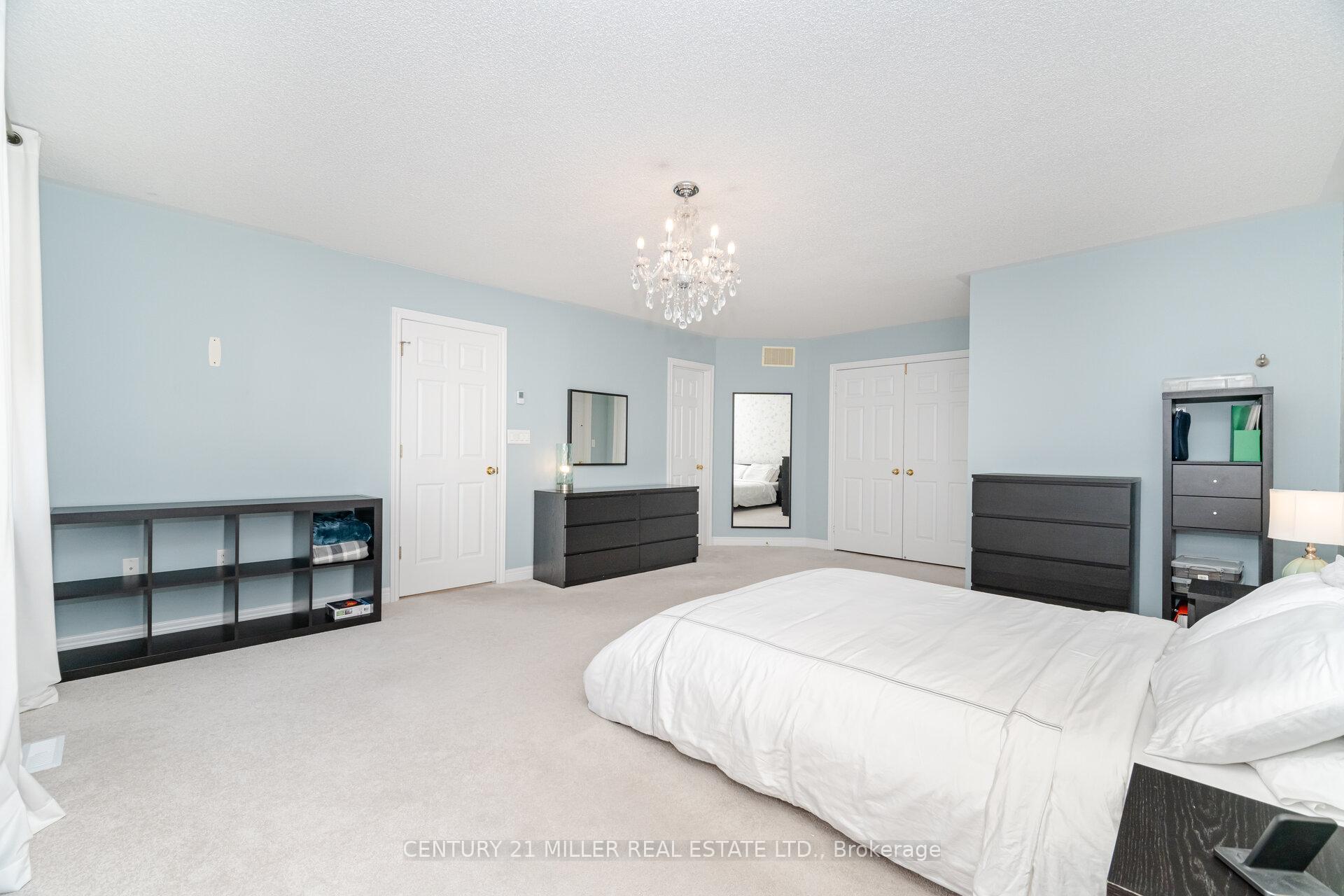 Photo 24 of 2191 Emily Circle, Oakville, Bronte Creek — HOMEH