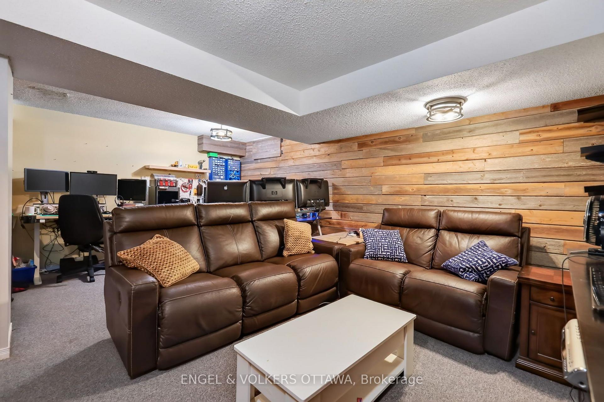 Photo 33 of 9 Streamwood Lane, Ottawa, Hunt Club Park/Greenboro — HOMEH