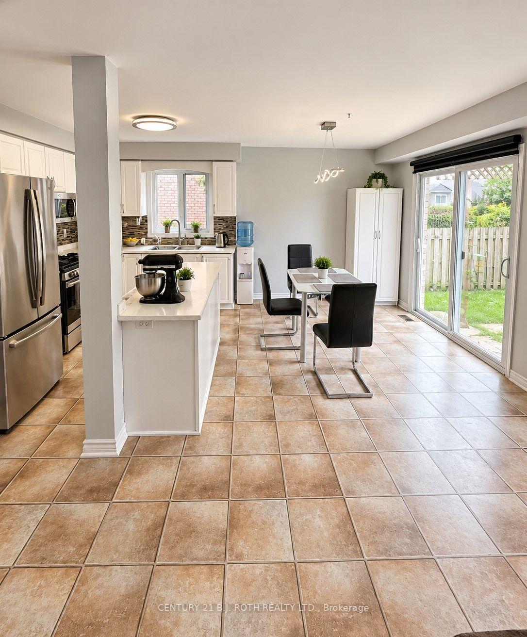 Photo 5 of 509 Grove Street E, Barrie, Grove East — HOMEH