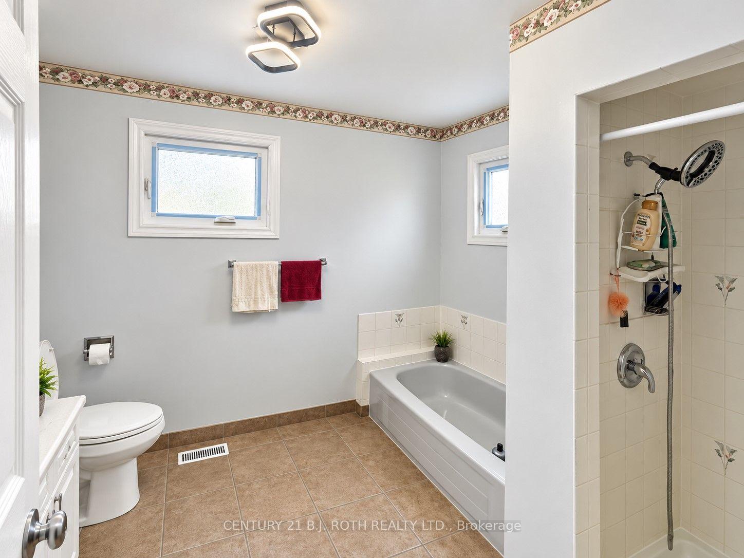 Photo 8 of 509 Grove Street E, Barrie, Grove East — HOMEH