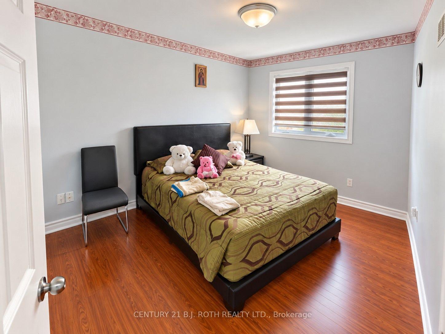 Photo 9 of 509 Grove Street E, Barrie, Grove East — HOMEH
