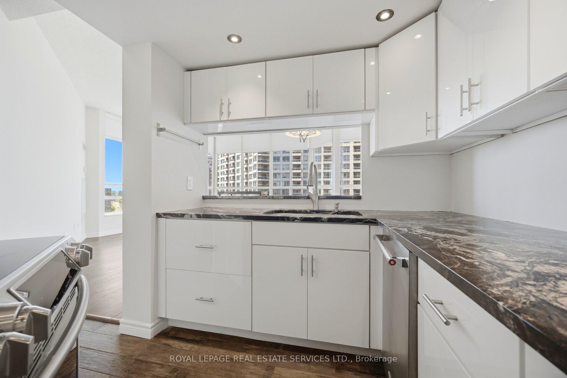 Photo 9 of Unit PH05, 250 Webb Drive, Mississauga, City Centre — HOMEH