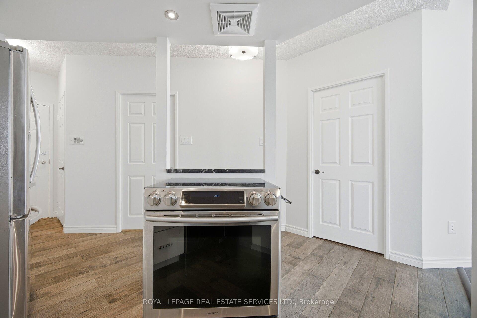 Photo 10 of Unit PH05, 250 Webb Drive, Mississauga, City Centre — HOMEH
