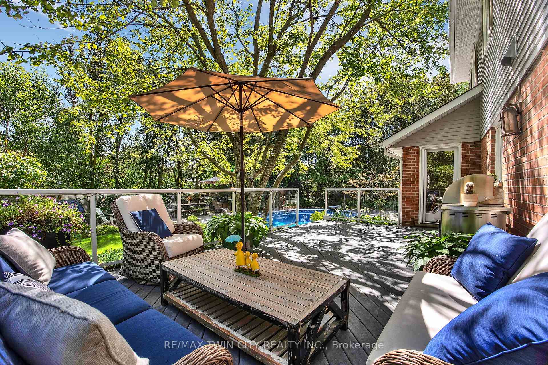 Photo 3 of 559 Strathmere Court, Waterloo, Upper Beechwood — HOMEH
